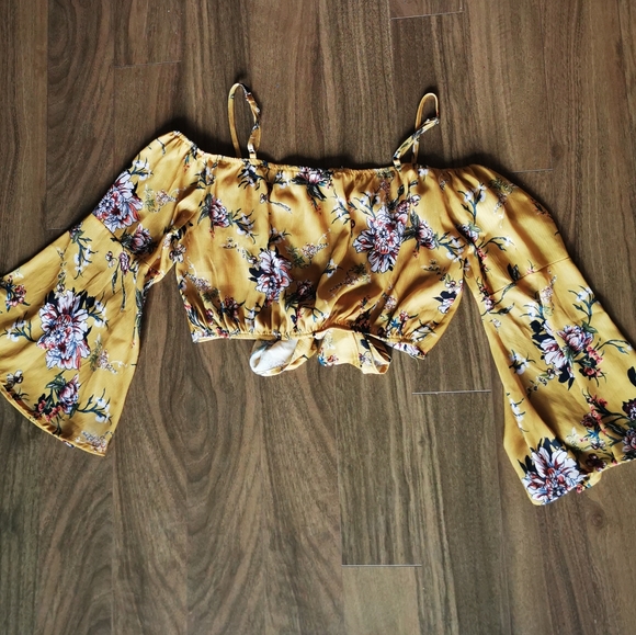 KOOKA Off the Shoulder Crop - Mustard Yellow - Picture 3 of 7